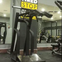 تراشکار و آهنگر دستگاه بدنسازی