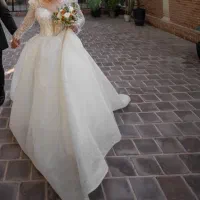 لباس عروس عربی مدل پروانه سنگدوزی شده