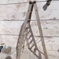 نردبان چوبی