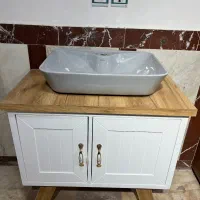 روشویی پایه دار