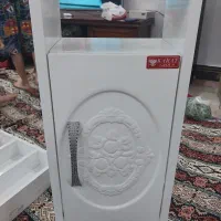 دوعدد شلف دیواری کاملا نو وتمیز جنس mdf