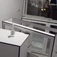 ویترین مغازه