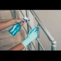 تمیز کاری راه پله و پارکینگ