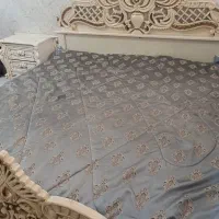 تخت دو نفره همراه پاتختی