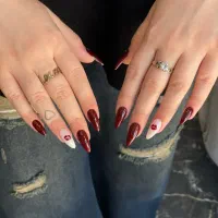 کاشت ناخن فقط 250ت