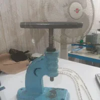 دکمه زن  آهن