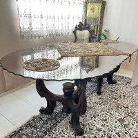 میز نهارخوری باشیشه ۱۰ ملیل و چوب  کندکاری شده