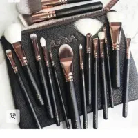 حراج ست براش آرایشی زوئه وا بعلت جمع آوری مغازه|آرایشی، بهداشتی، درمانی|پرند, فاز ۳|دیوار