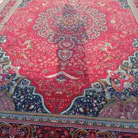 یک عدد فرش قدیمی