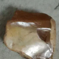 چند قطعه سنگ راف کهربا ویشم ویک عدد شهاب سنگ