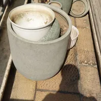 یک عدد گلدون بزرگ یدونه متوسط چهار عدد کوچک