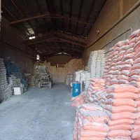 کارگر جهت کار در مصالح ساختمانی