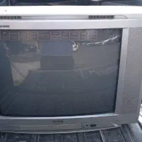 تلویزیون و میز تلویزیون سالم