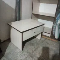 کمد آرایش و کتابخانه