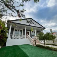 ویلا کرسی بلند ساحلی زیباکنار مستقل