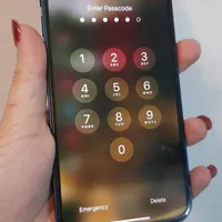 اپل iPhone 12 با حافظهٔ ۱۲۸ گیگابایت