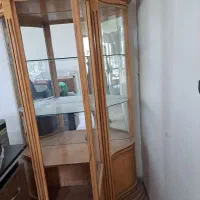 ویترین چوبی عسلی