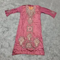 لباس عربی|لباس|شیراز, باغشهر اهل بیت|دیوار