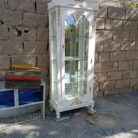 یک عدد بوفه یک عدد کابین و سینگ و یک عدد ابچکان