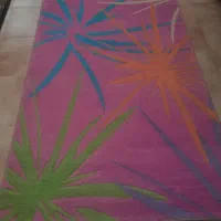 فرش صورتی شاد|فرش|پردیس, فاز ۳|دیوار