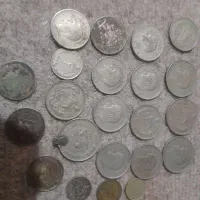 مقداری سکه قدیمی شاهی وسنگ ممهره کهنه به فروشی