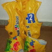 جلیغه و بازو بند شنا