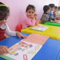 معلم زبان مهد کودک