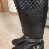 چکمه دخترانه سایز ۴۰  سالم و بدون زدگی