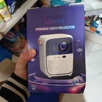پروژکتور اندرویدی umiio