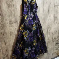 لباس مجلسی|لباس|اصفهان, کوی ولی عصر|دیوار