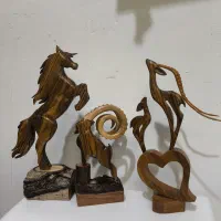 مجسمه و تندیس چوبی