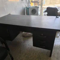 چهار عدد صندلی یک عدد میز کار|دفتر کار|صدرا-فارس, فاز ۲|دیوار