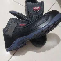 کفش کار وکفش کوه نوردی مارک یحیی