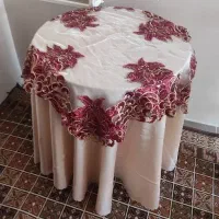 میز گرد چوبی نو