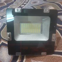 پروژکتور ۱۰۰وات