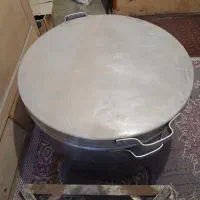 دیگ ۴۰ کیلویی واجاق گاز سه شعله بزرگ در حد نو