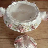ظرف شکلات خوری وگز خوری