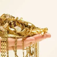 گوشواره گم شده