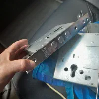 قفل درخانه ضدسرقت وضد دیلم جنس خوب
