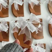 گیفت شانه چوبی تزئینی