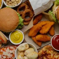 آشپز ماهر نیازمندیم|استخدام خدمات فروشگاه و رستوران|رشت, گیل|دیوار