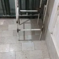 چهارپایه آهنی