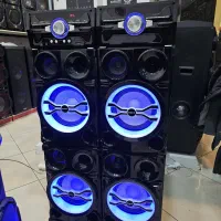 اسپیکر باند سیستم صوتی راک در حد نو یا میکروفون