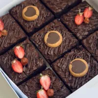 انواع براونی و بلوندی به صورت قالبی و اسلایسی