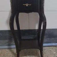 میز ومهتابی
