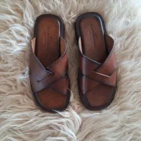 دمپایی تمام چرم اصل ترکیه سایز ۴۰ اکبند
