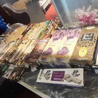 عود شرکتی و دست ساز ب دلیل جمع کردن مغازه
