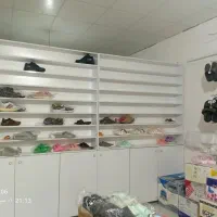 دمپایی و کفش