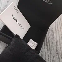 ساعت|ساعت|کرج, جهان‌شهر|دیوار