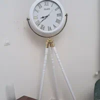 ساعت ایستاده